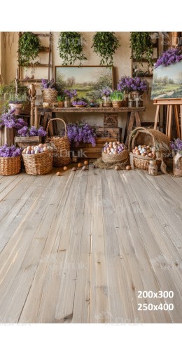 Tło fotograficzne „Wiosenna pracownia artysty z fioletowymi kwiatami” | E615